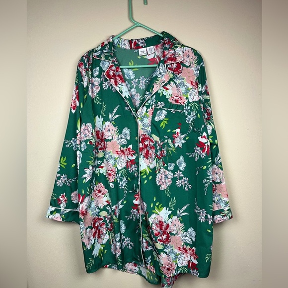 Cupcakes and Cashmere Floral Button Down Pajama Shirt Size 1XL - Picture 1 of 7